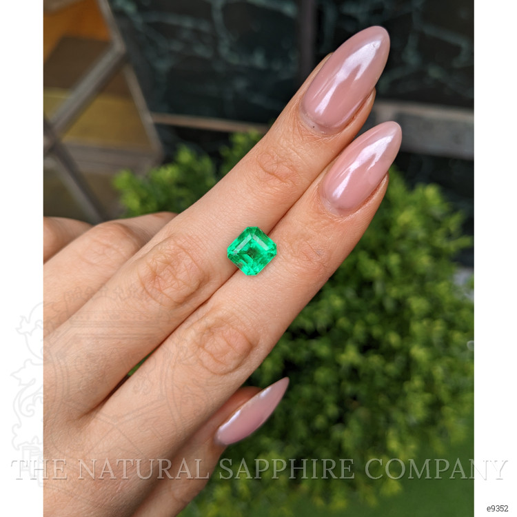 3.22 Ct. Emerald from Colombia - Muzo