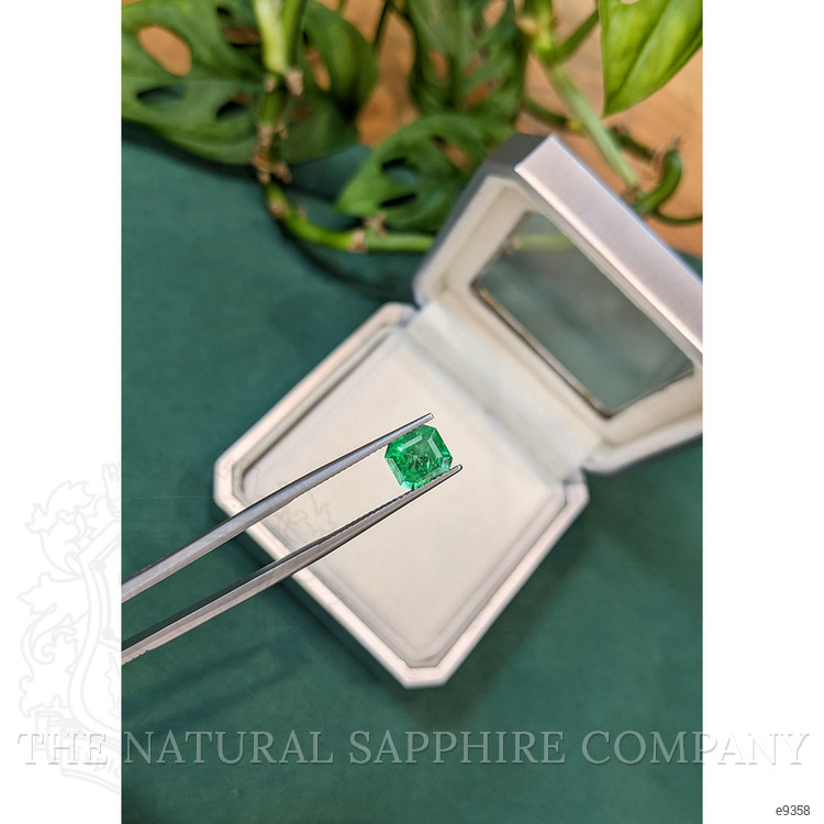 1.70 Ct. Emerald from Colombia - Muzo