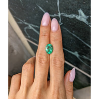 2.83 Ct. Emerald from Colombia Life Style