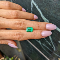 2.13 Ct. Emerald from Colombia Life Style