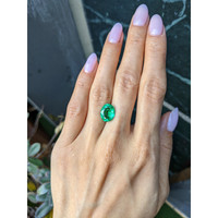 2.92 Ct. Emerald from Colombia Life Style