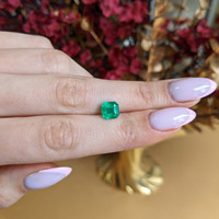 1.63 Ct. Emerald from Colombia Life Style