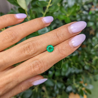 1.23 Ct. Emerald from Zambia Life Style