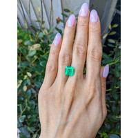 3.98 Ct. Emerald from Colombia Life Style