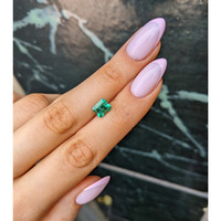 1.42 Ct. Emerald from Colombia Life Style