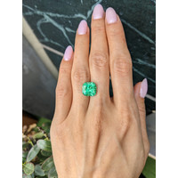 5.14 Ct. Emerald from Colombia Life Style