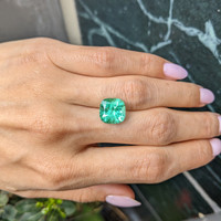 5.14 Ct. Emerald from Colombia Life Style