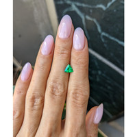 0.54 Ct. Emerald from Colombia Life Style