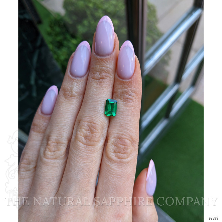 1.67 Ct. Emerald from Colombia - Muzo