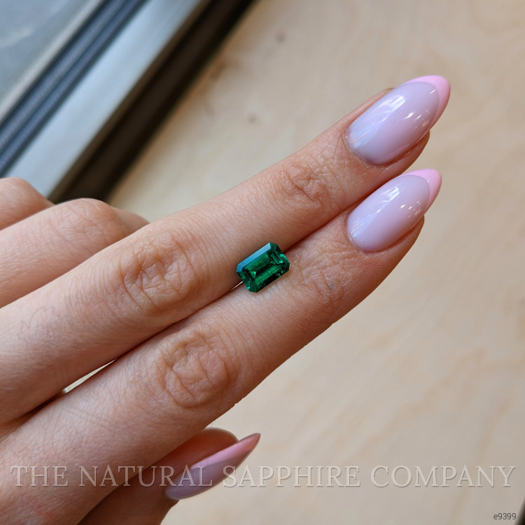 1.67 Ct. Emerald from Colombia - Muzo