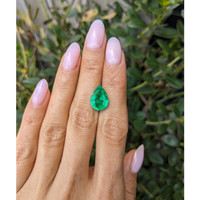 4.38 Ct. Emerald from Colombia Life Style