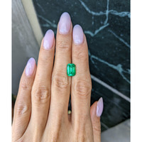 2.55 Ct. Emerald from Colombia Life Style