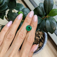4.23 Ct. Emerald from Zambia Life Style
