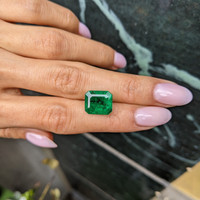6.50 Ct. Emerald from Colombia Life Style