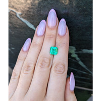 2.82 Ct. Emerald from Colombia Life Style