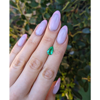 1.09 Ct. Emerald from Colombia Life Style