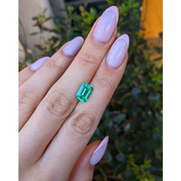 2.48 Ct. Emerald from Colombia Life Style