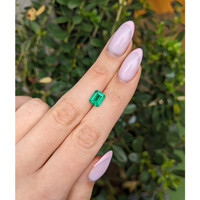 1.46 Ct. Emerald from Colombia Life Style