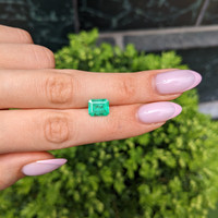 2.49 Ct. Emerald from Colombia Life Style