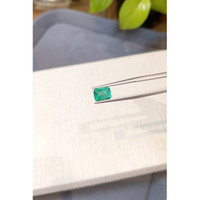 1.43 Ct. Emerald from Zambia Life Style