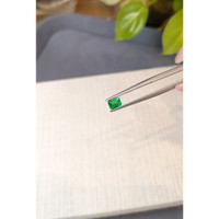 0.44 Ct. Emerald from Afghanistan Life Style
