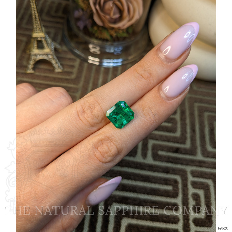 5.74 Ct. Emerald from Colombia - Muzo