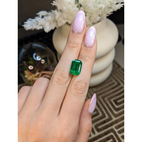 6.44 Ct. Emerald from Colombia - Muzo Life Style