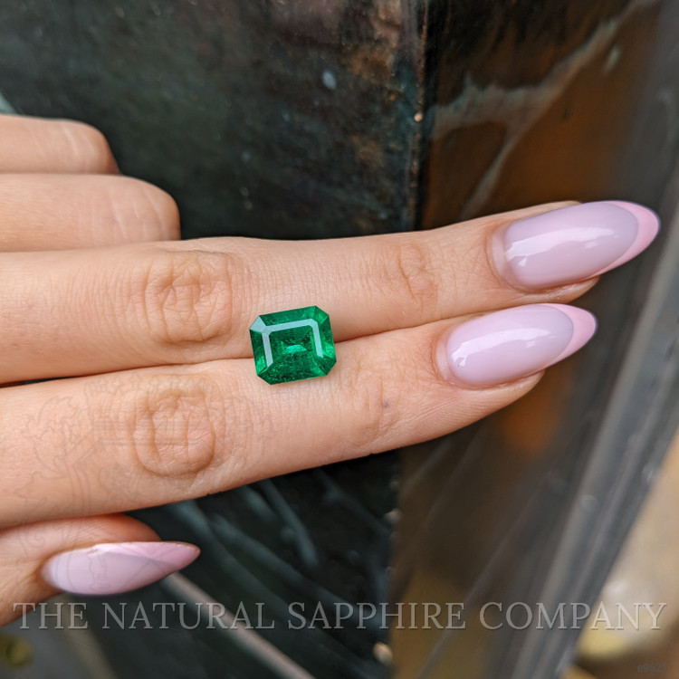 4.67 Ct. Emerald from Colombia - Muzo