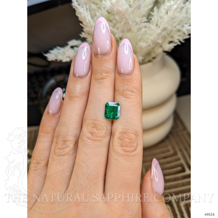 2.28 Ct. Emerald from Colombia - Muzo