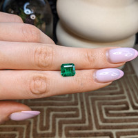 2.28 Ct. Emerald from Colombia - Muzo Life Style