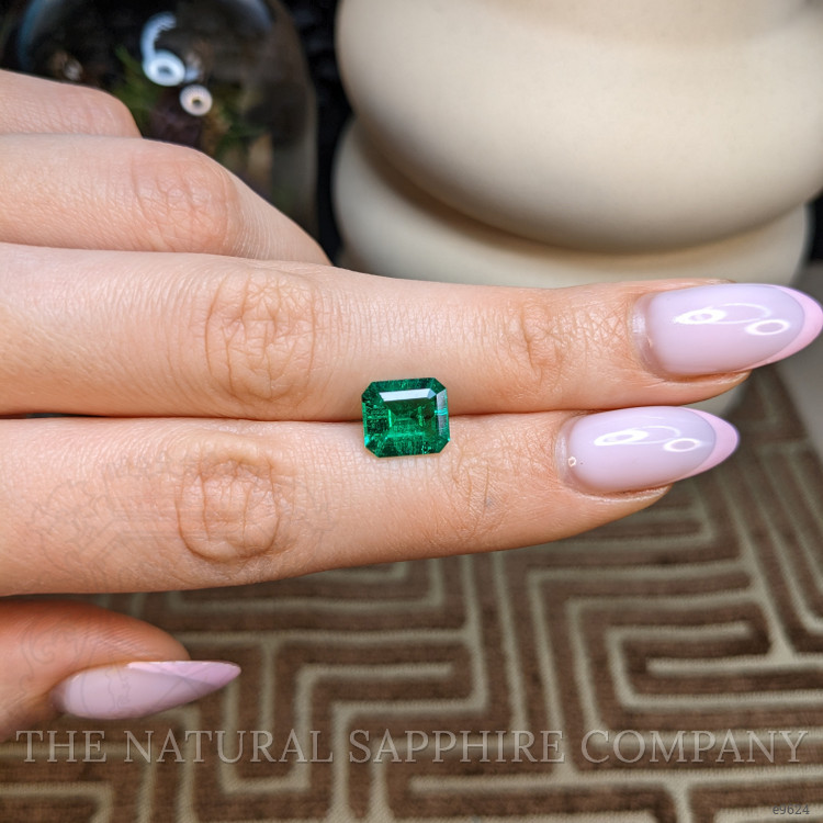 2.28 Ct. Emerald from Colombia - Muzo
