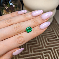 2.28 Ct. Emerald from Colombia - Muzo Life Style
