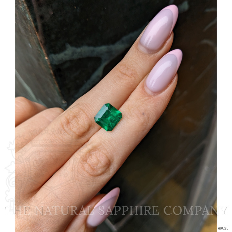 3.70 Ct. Emerald from Colombia - Muzo