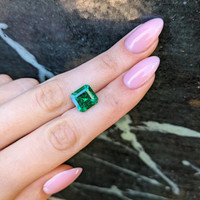 4.03 Ct. Emerald from Colombia - Muzo Life Style