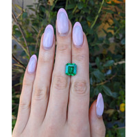 4.43 Ct. Emerald from Colombia - Muzo Life Style