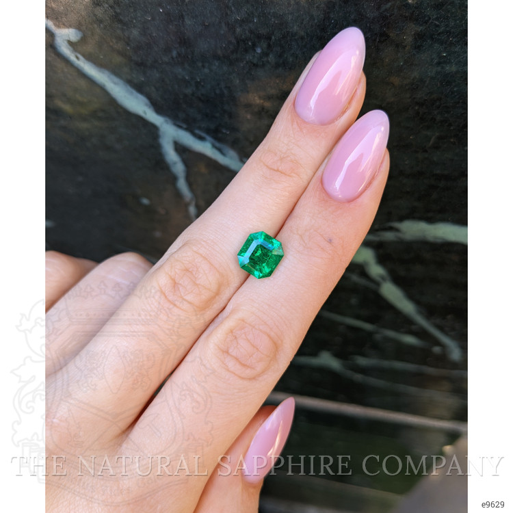 2.80 Ct. Emerald from Colombia - Muzo