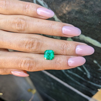 2.80 Ct. Emerald from Colombia Life Style