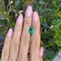 3.09 Ct. Emerald from Colombia Life Style