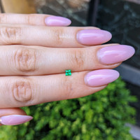 0.18 Ct. Emerald from Afghanistan Life Style
