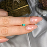 0.40 Ct. Emerald from Afghanistan Life Style