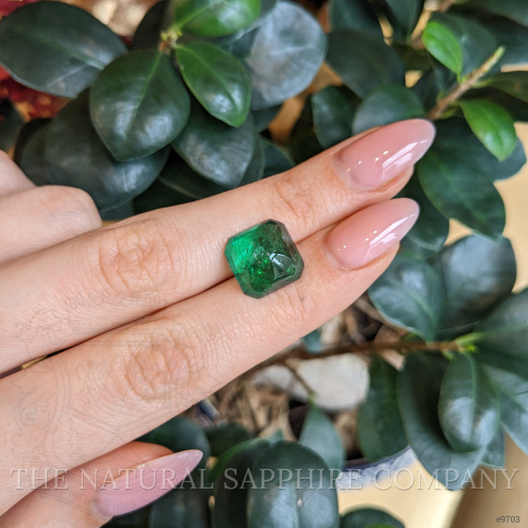 9.88 Ct. Cabochon Emerald from Zambia