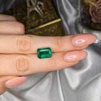 5.35 Ct. Emerald from Zambia Life Style