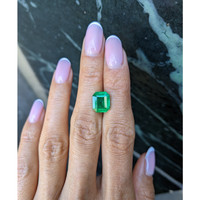 3.55 Ct. Emerald from Colombia - Muzo Life Style