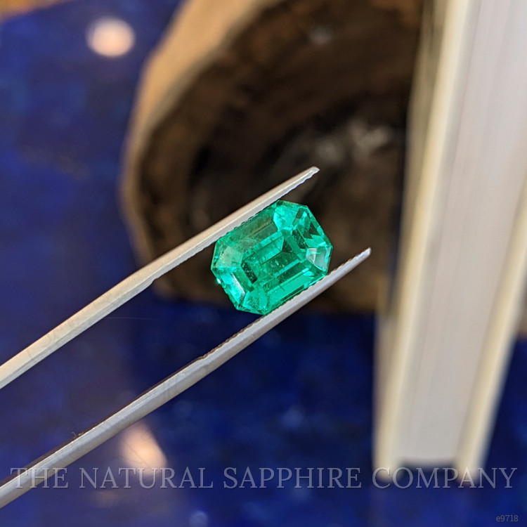 4.67 Ct. Emerald from Colombia - Muzo