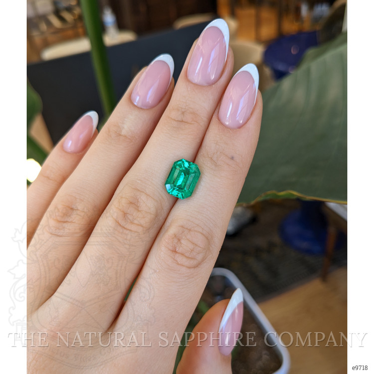 4.67 Ct. Emerald from Colombia - Muzo