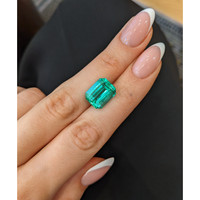 7.46 Ct. Emerald from Colombia - Muzo Life Style