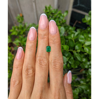 0.86 Ct. Emerald from Afghanistan Life Style