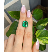 8.22 Ct. Emerald from Zambia Life Style