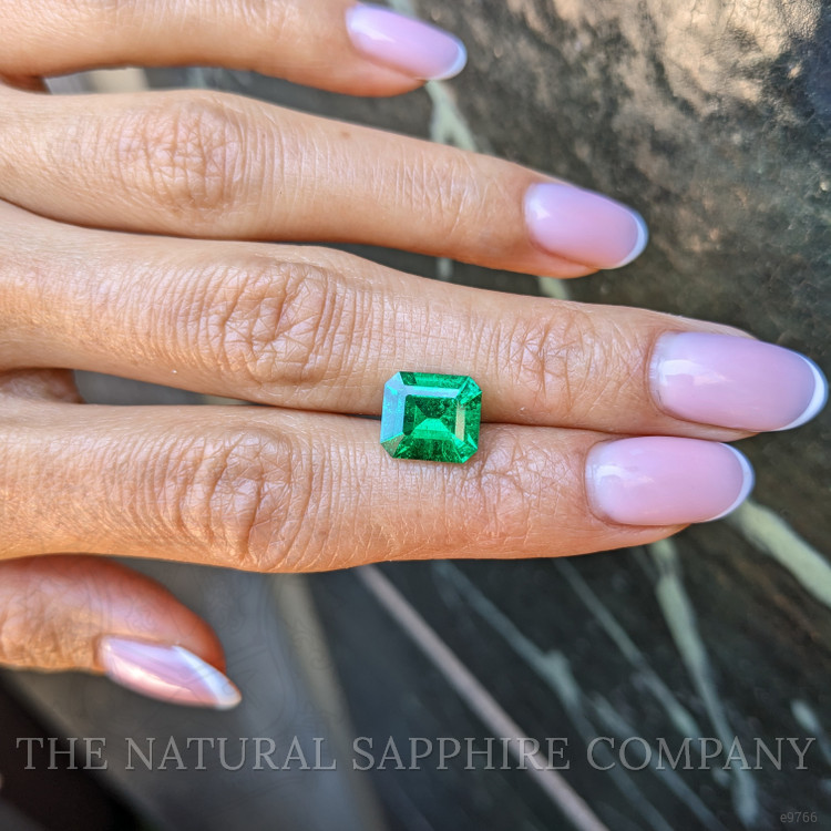 2.90 Ct. Emerald from Colombia - Muzo