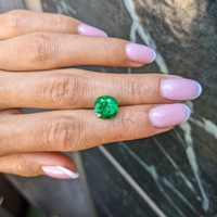 3.53 Ct. Emerald from Colombia - Muzo Life Style
